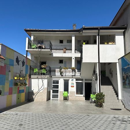 Family Apartment Near Old Town Mostar Exterior photo