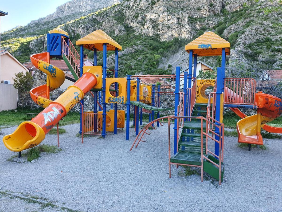 Family Apartment Near Old Town Mostar Exterior photo